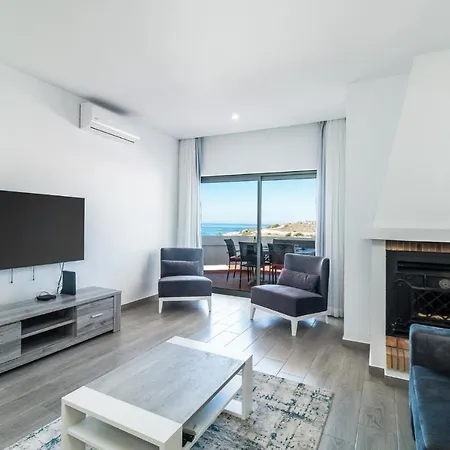 Algarve Golden Properties: Pedras Brancas Da *